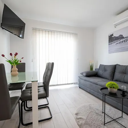 Kozina Apartman *
