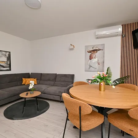 Kozina Apartman