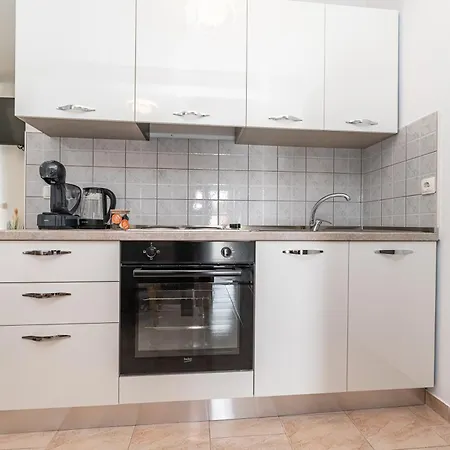 Apartamento Apartman Kozina 3 *